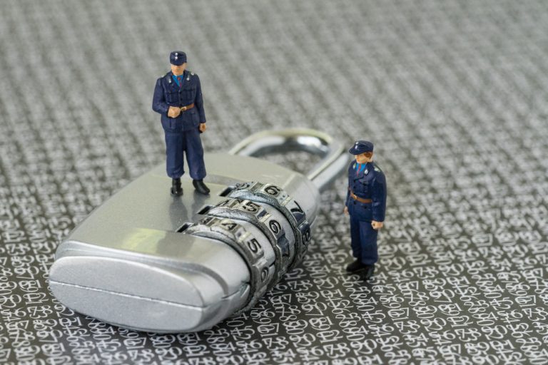 holiday_tipsshopping-768x512